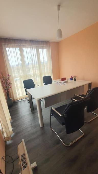 Apartment елегантен градски с обширна тераса Pernik