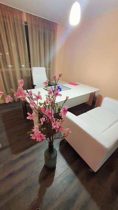 Apartment елегантен градски с обширна тераса *