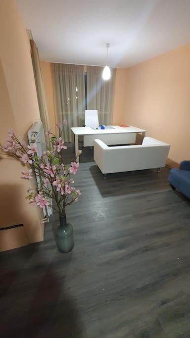 елегантен градски с обширна тераса Apartment Pernik